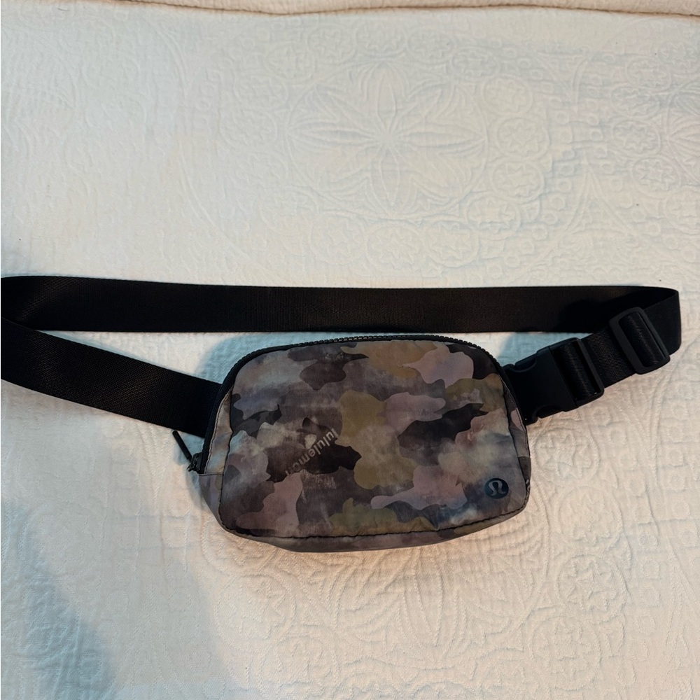Lululemon Camouflage Belt Bag